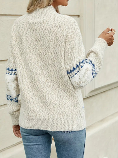 Women's sweater with Icelandic patterns