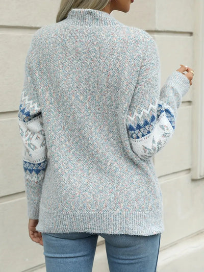 Women's sweater with Icelandic patterns