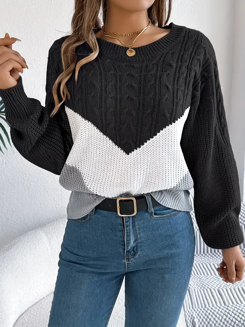 Elegant Two-Tone Crew Neck Sweater for Women's